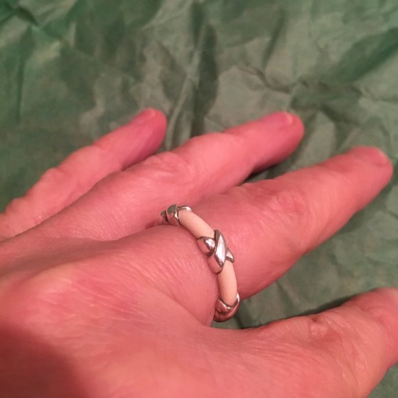 TIFFANY&CO. SIGNATURE 'X' ENAMEL BAND, SZ 6, AUTHENTIC - Picture 2 of 7